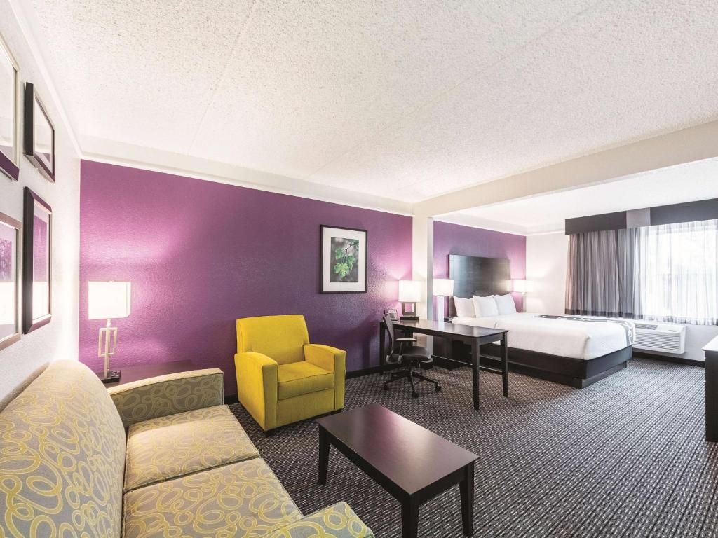 Room image 2